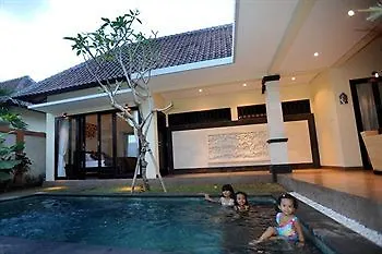 The Lavana Villa Tanjung Lima Legian 0*,  Indonezja