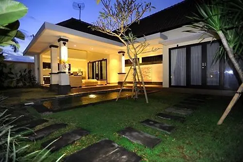 The Lavana Villa Tanjung Lima Legian 0*, Legian (Bali)